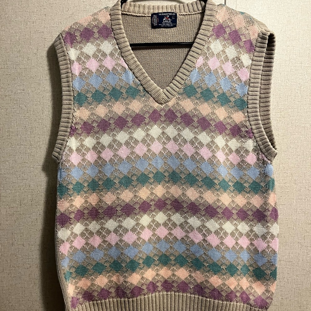 Men's V-Neck Argyle Sweater Vest